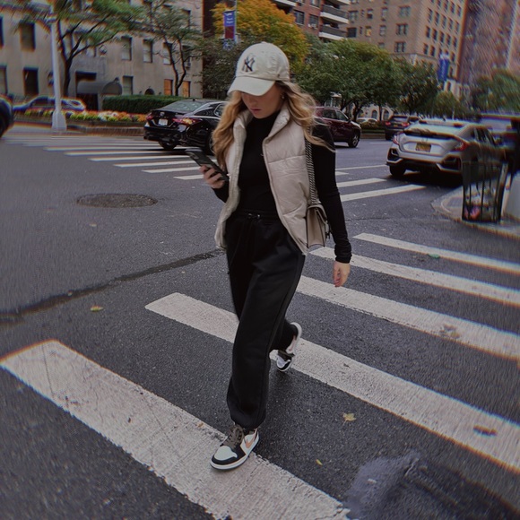 Meet your Posher, Cam - Picture 5 of 10